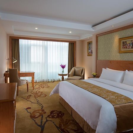 Vienna Hotel Hebei Zhuozhou High Speed Train Station Экстерьер фото