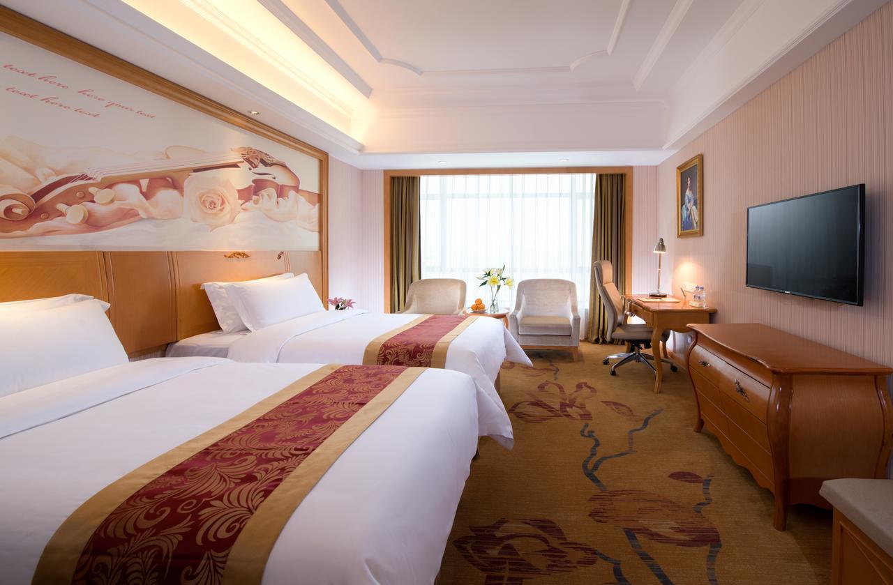 Vienna Hotel Hebei Zhuozhou High Speed Train Station Экстерьер фото