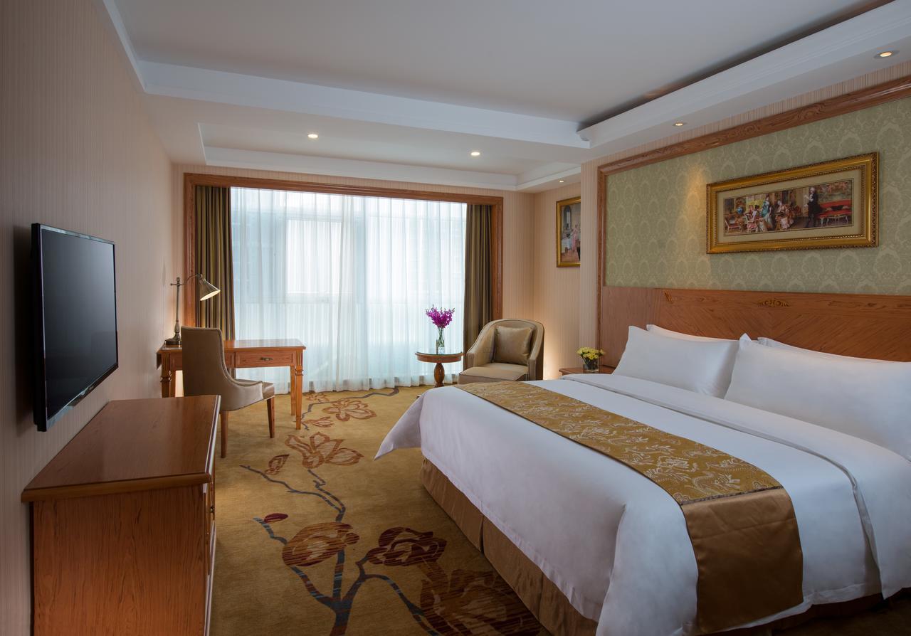 Vienna Hotel Hebei Zhuozhou High Speed Train Station Экстерьер фото